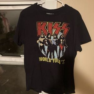 Kiss shirt